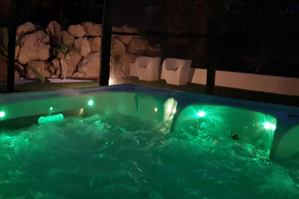 La Bonne Etoile ! Romantique ! Jacuzzi Et Piscine Marselha
