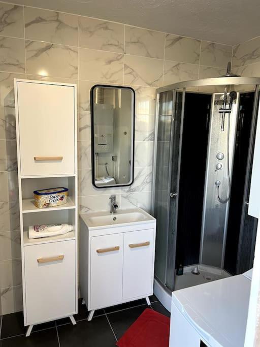 2 Climatise Metro A 500m Parking Balcon Apartment Marseille
