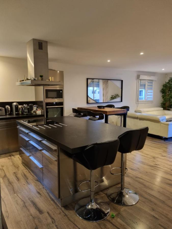 T4 Plage Pointe Rouge Apartment *