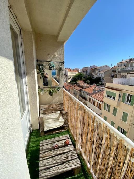 T2 A Proximite De La Des Catalans Marseille
