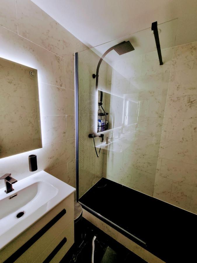 T4 Plage Pointe Rouge Apartment *