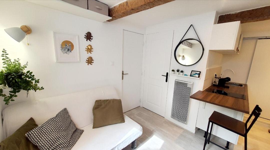 Apartment Petit Tres Calme Proche Du Centre
