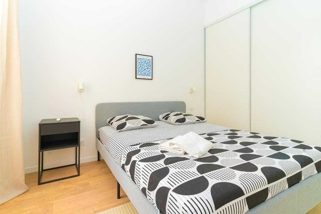 Appartement Le Rome -hyper Centre 3 Chambres Climatises Marseilles