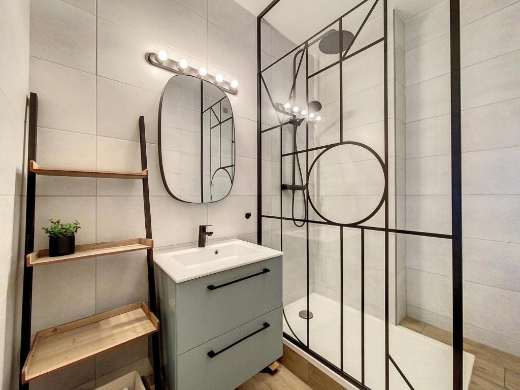 Apartment Ultra - Le Quartier Des Artistes - Les Freres De La Loc'