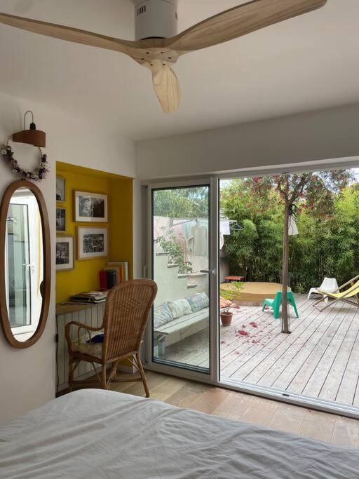 Maison 180 M2 Avec Bassin-piscine En Bois A Vauban