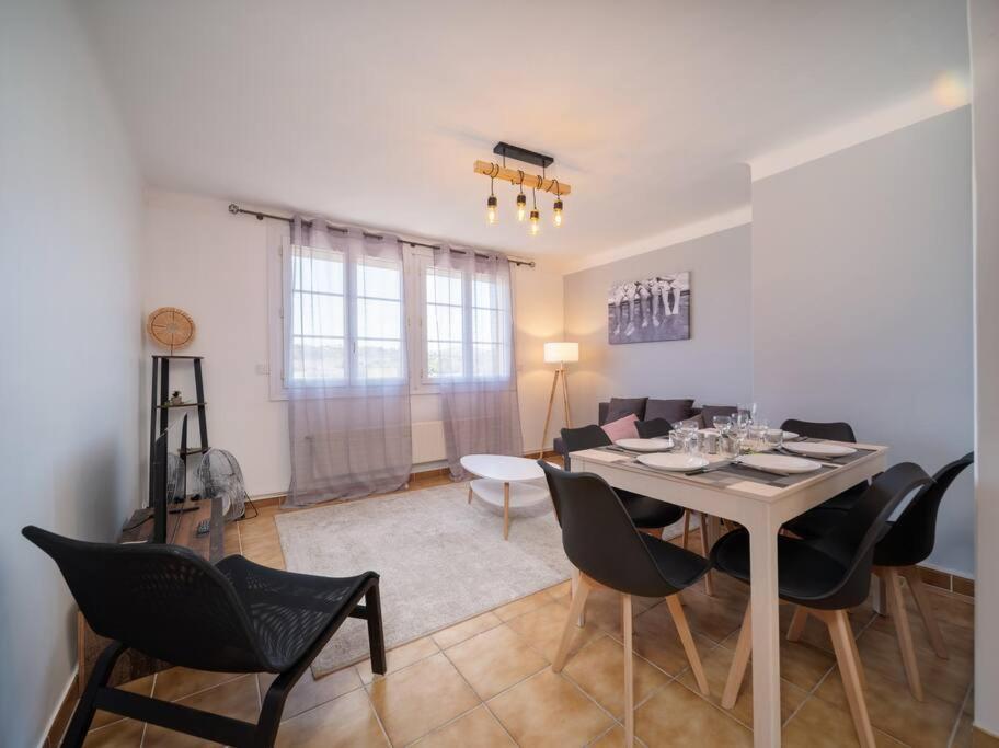 Tout Equipe Traversant 6 A 8 Couchages Marseille