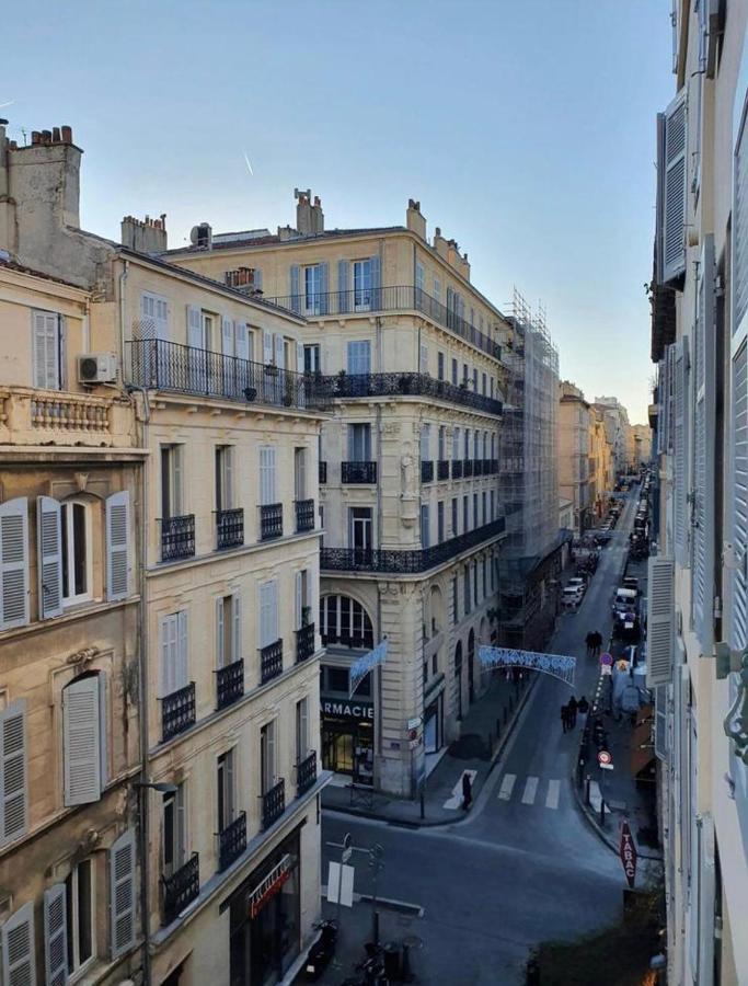 A Rue Sainte - Centre Marseille