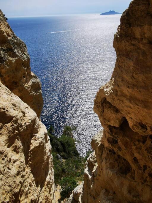 Calanques Prado Stade Et Parking Pousada