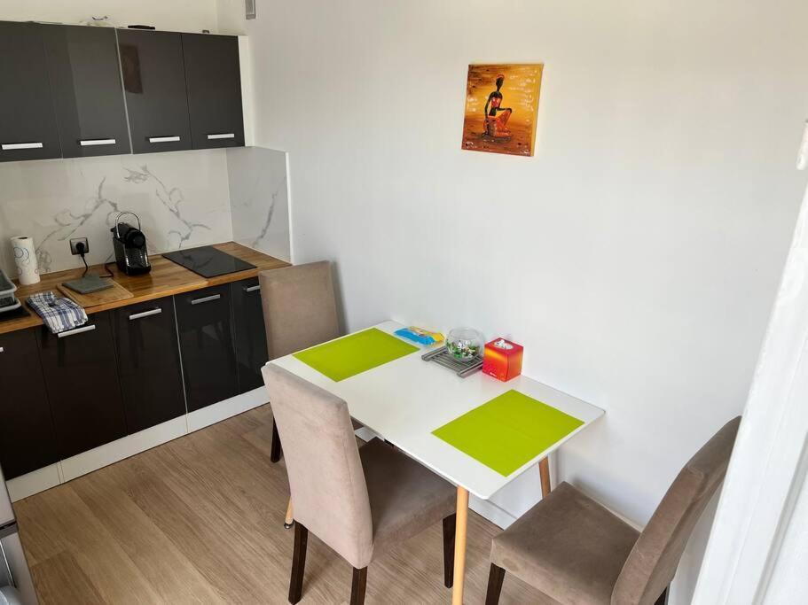 Pres De La Timone - Parking Et Wifi Gratuit Apartment *