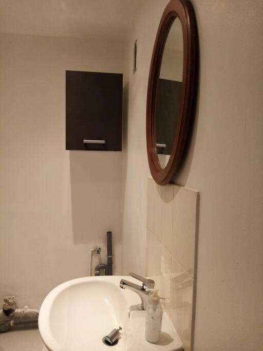 Apartment Pres De La Timone - Parking Et Wifi Gratuit