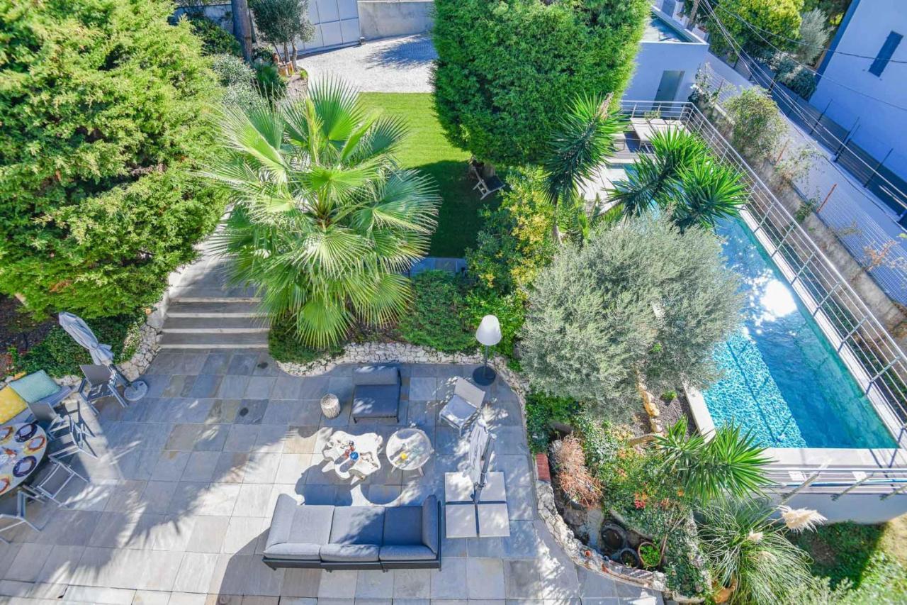 Notre-dame - Piscine Parking 4 * Marseille