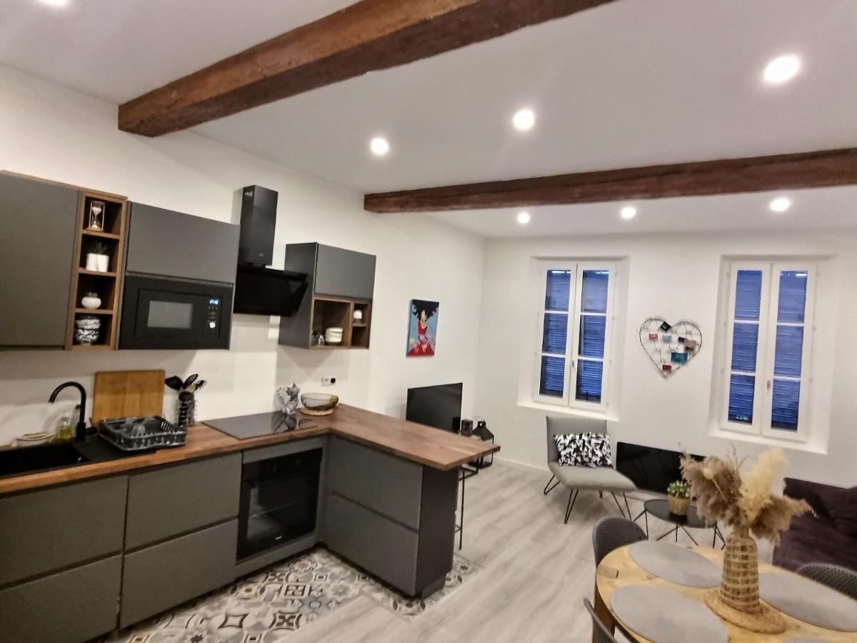 Apartment T2 40m2 Renove Au Coeur Du Panier Vieux Port *