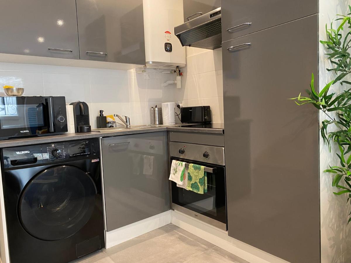Garden Place Apartment