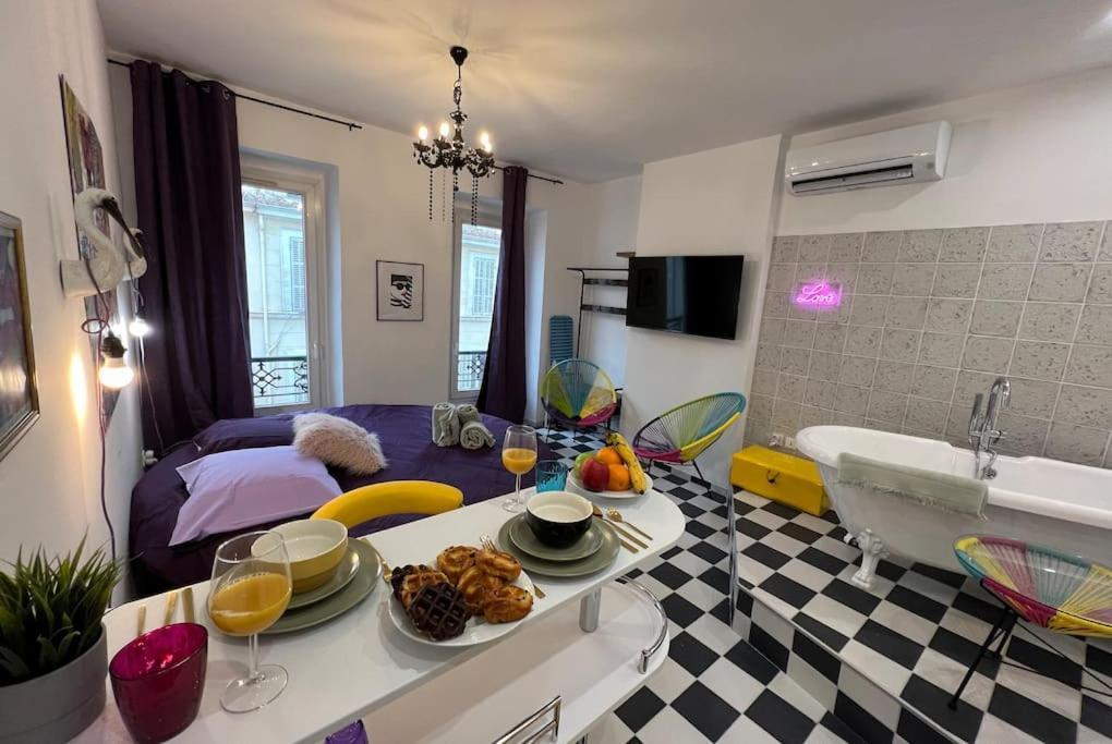 La Popart - Baignoire - Lit Rond Apartment Marseille