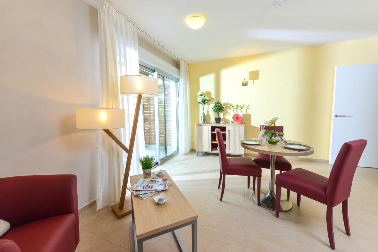 Appartement De *