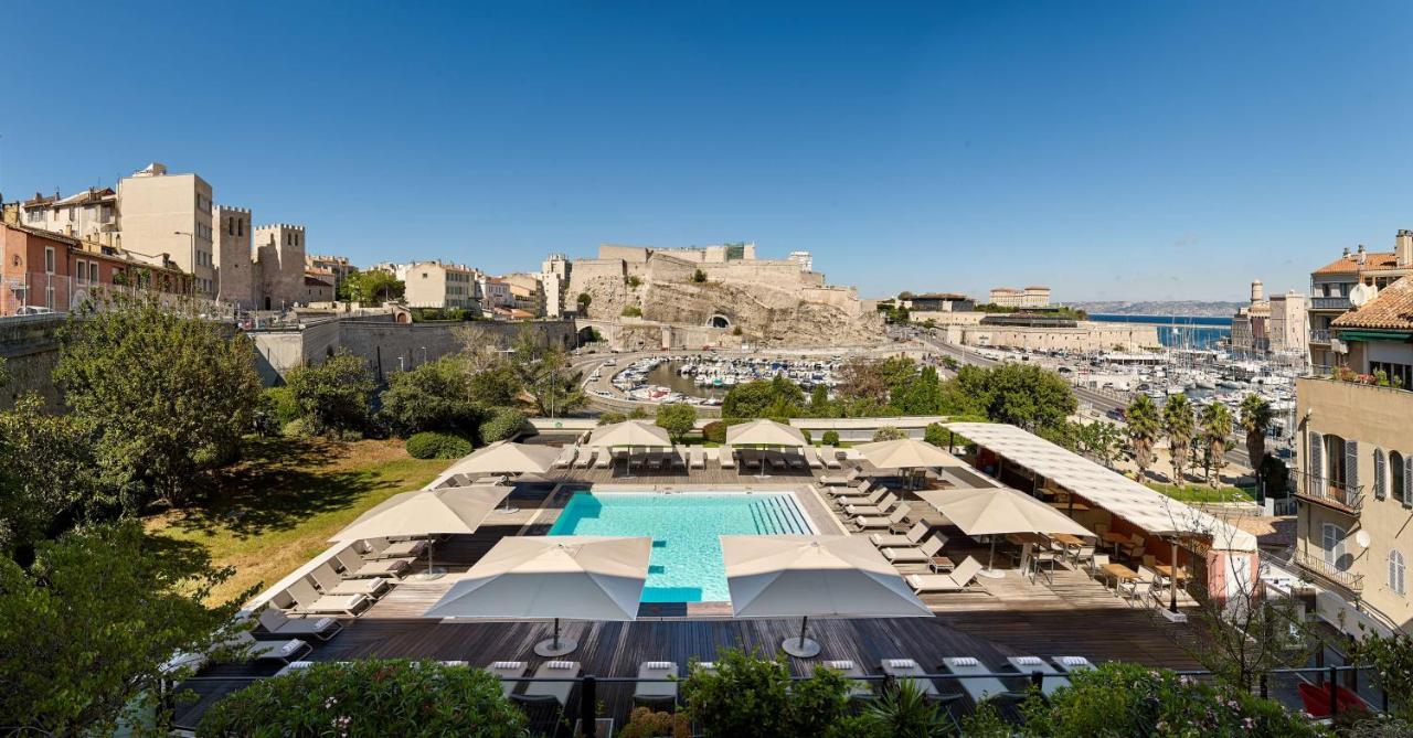 Khách sạn Radisson Blu Vieux Port 4*