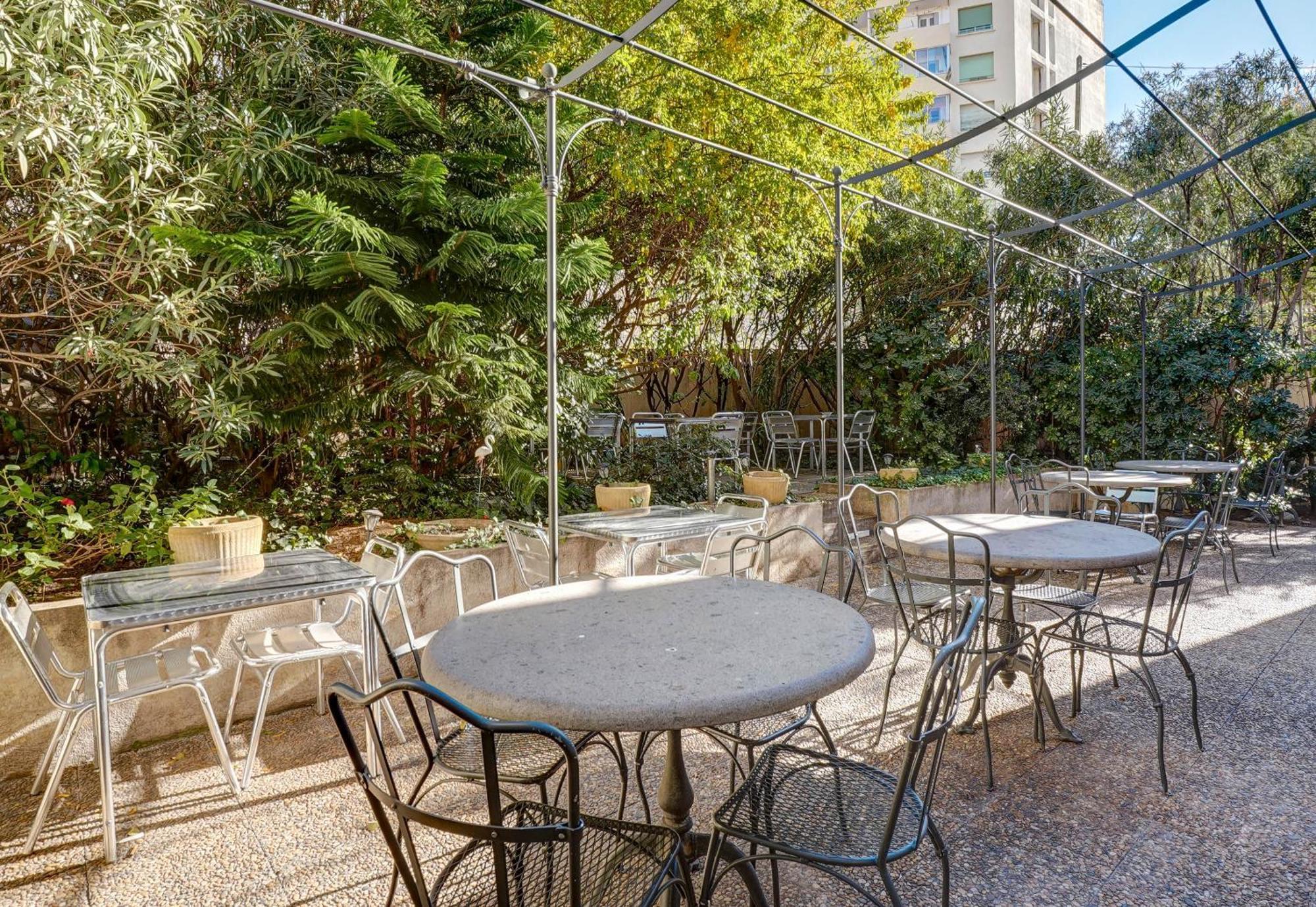 Parc Chanot Hotel 2*