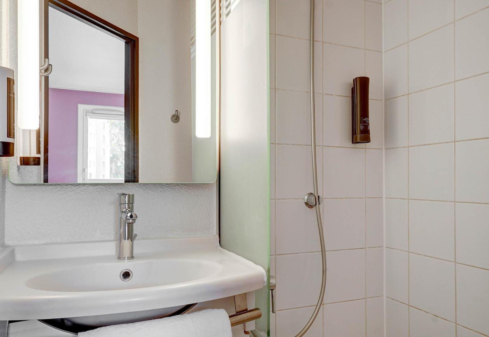 Hotel Parc Chanot 2*