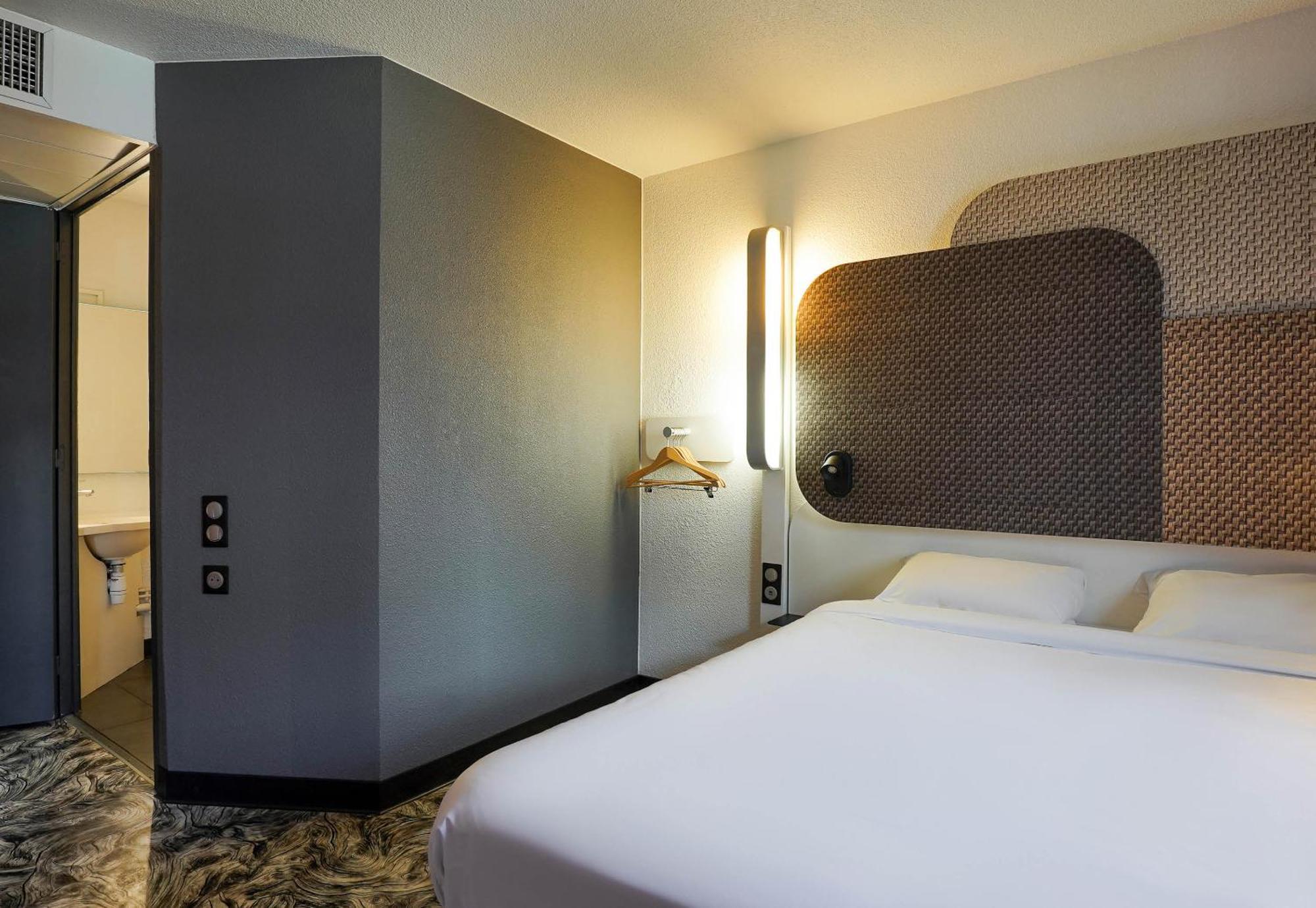 Hotel Parc Chanot 2*