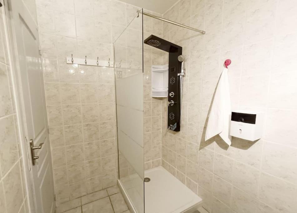 Appartement Jolie Dependance Avec Terrasse Privee Et Jacuzzi *