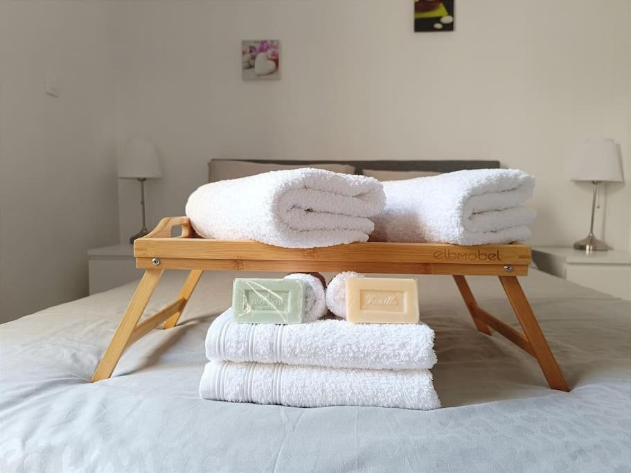 Jolie Dependance Avec Terrasse Privee Et Jacuzzi Marseilles