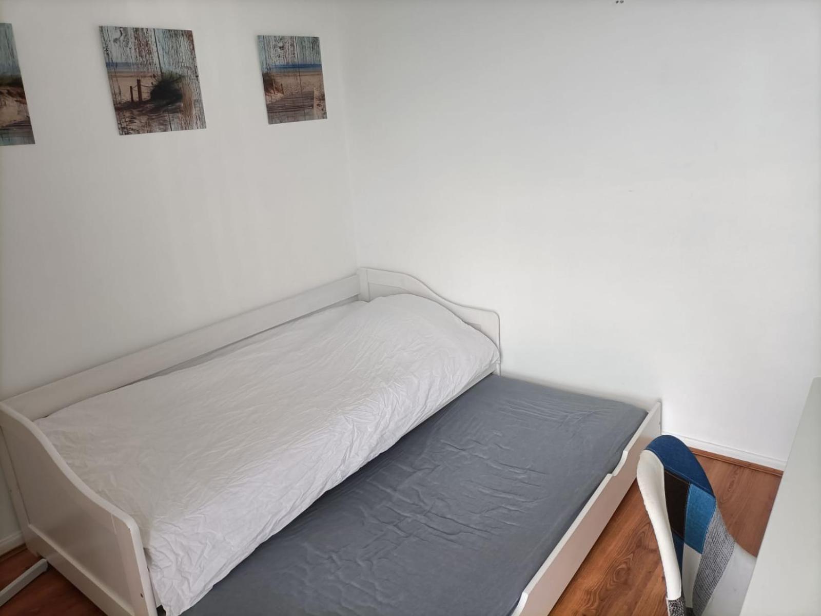Apartment Vue Et Montagne Dans Parc Du Roy D'espagne, Up To 7 People *