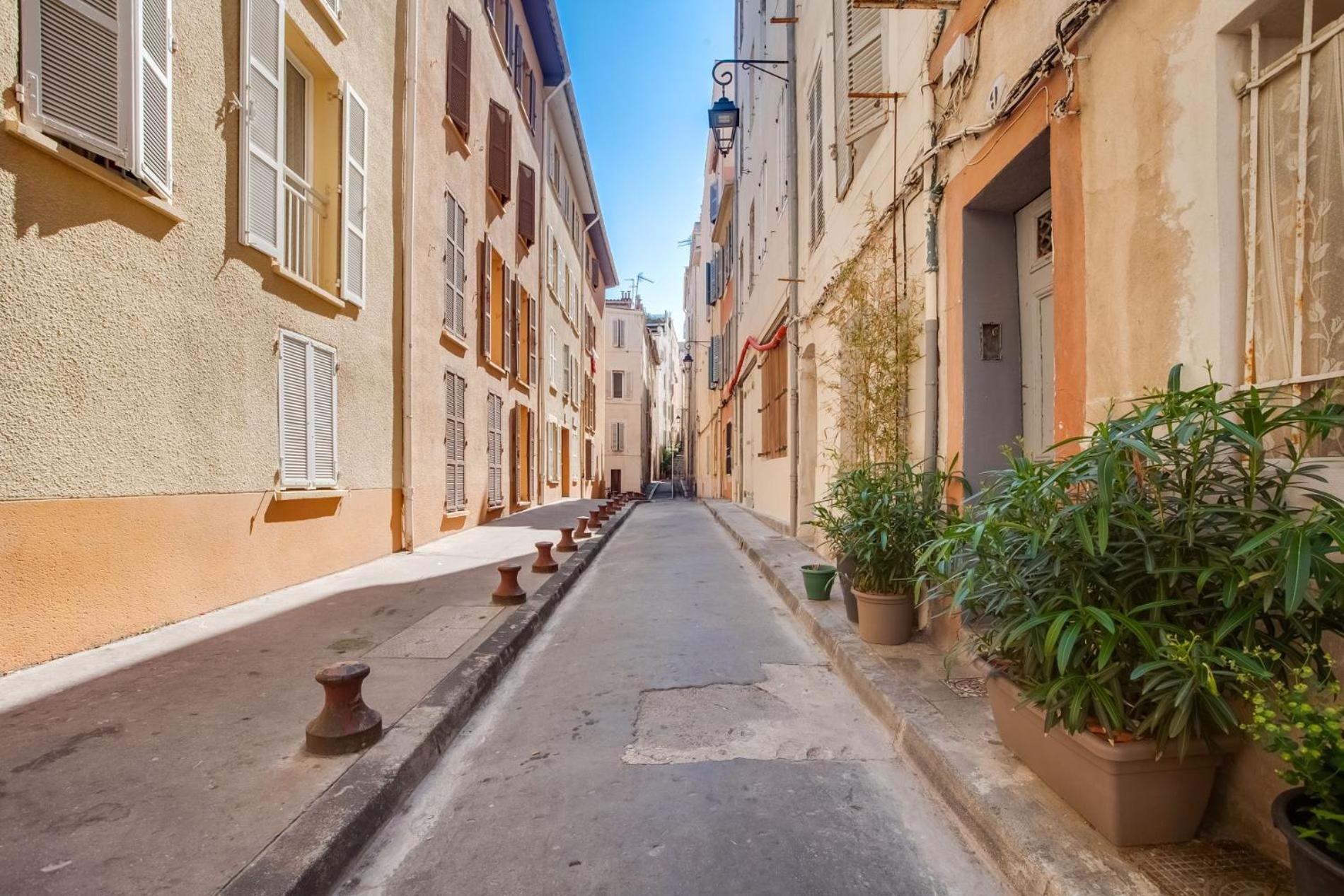 Apartment Au Coeur Du Panier Avec Terrasse 2 A 4 Personnes Climatisation