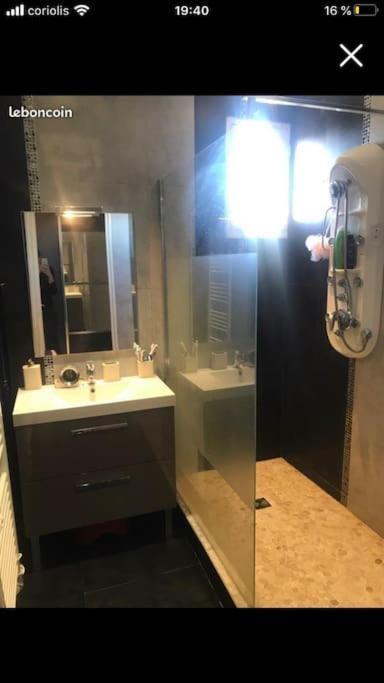 Grand Pour 6 Personnes Prado Parking Apartment