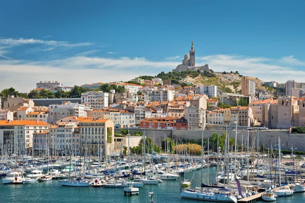 Lumineux De 40m2 A 300m Du Vieux Port * Marseille