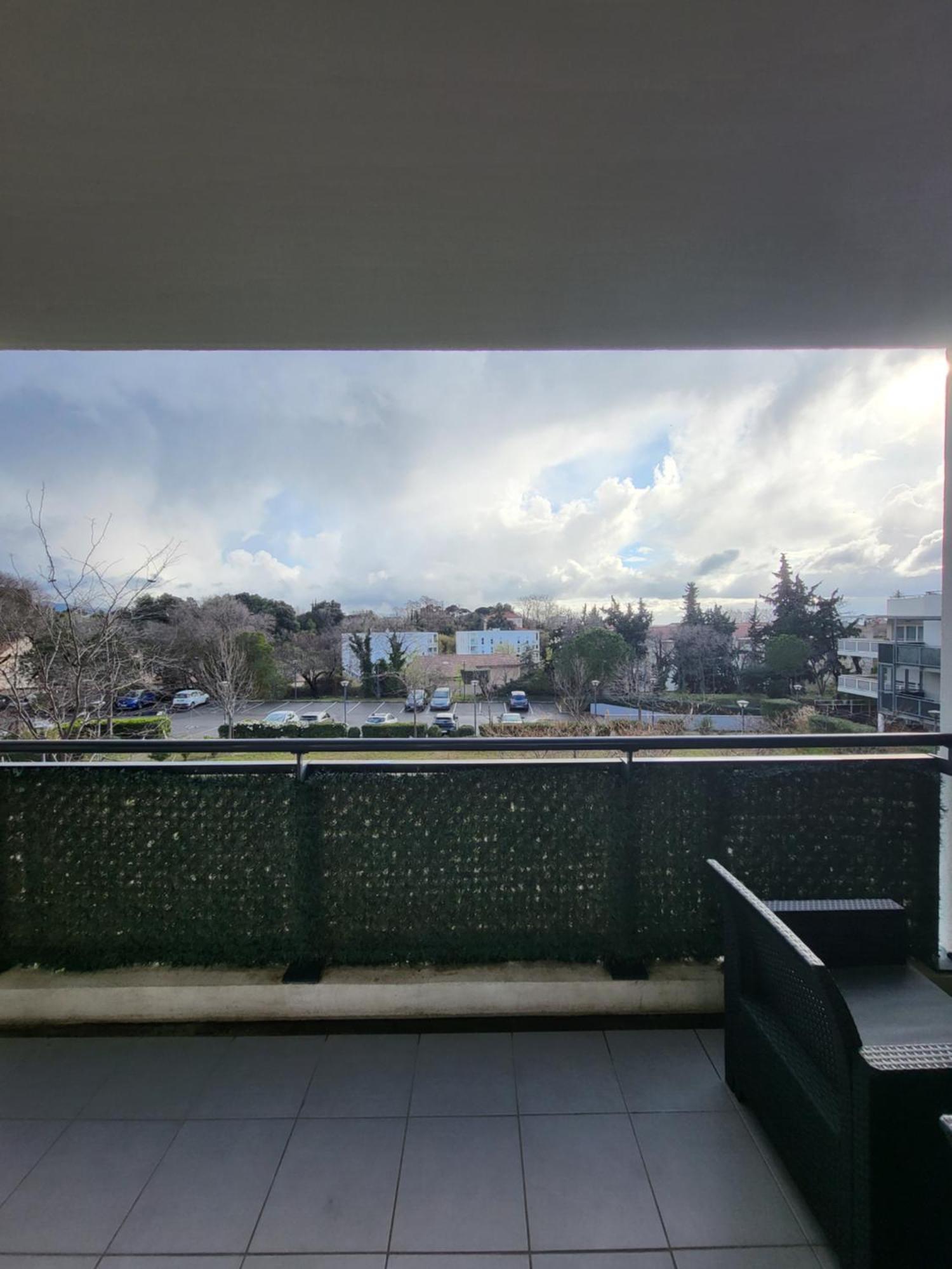 T3 Spacieux Et Paisible Avec Deux Places Parking Proche Vieux Port *