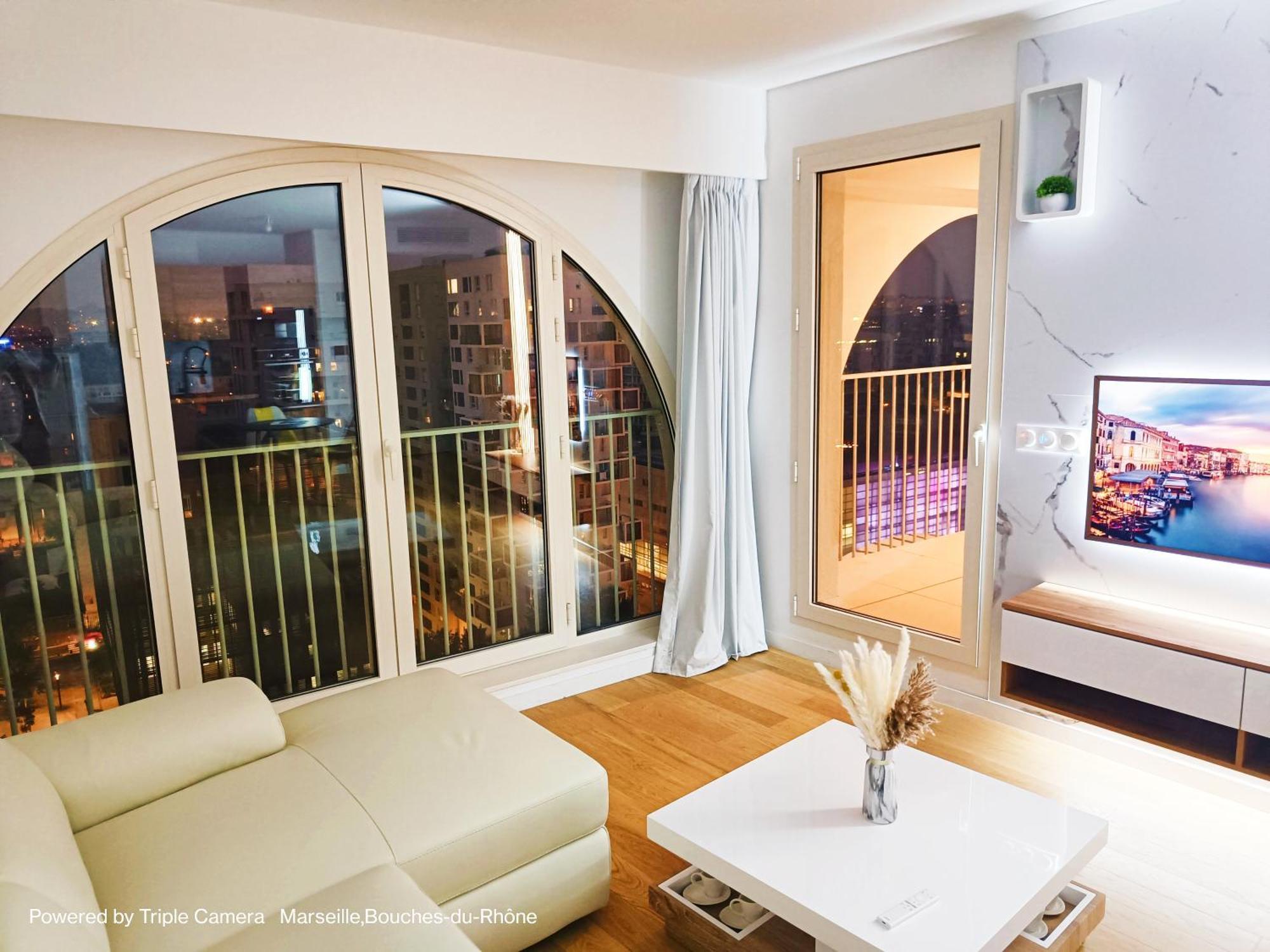 Standing Free Parking Balcony Terrasse & Clim Apartment