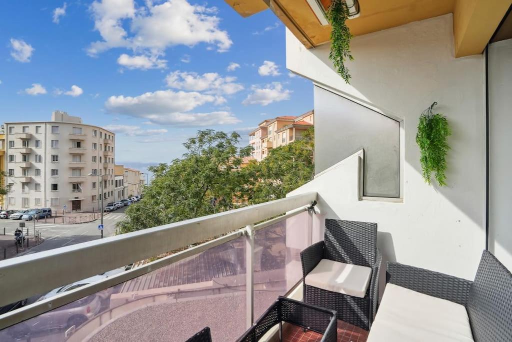 Apartment Charmant Vue Mer 7eme - Plage 200m *