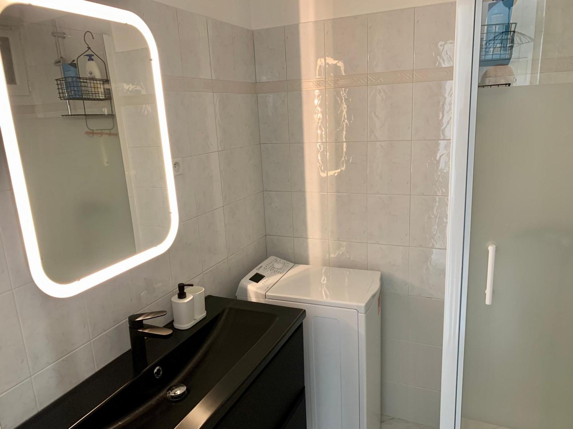 Apartment T3 + Parking Proche Stade *
