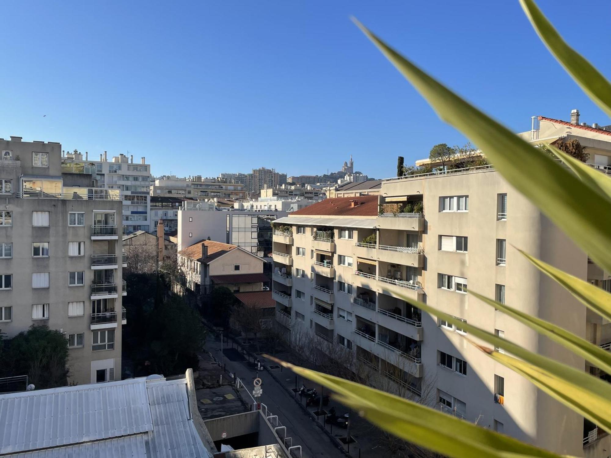 Spacieux - Vue Notre Dame De La Garde - Terrasse - Wifi * Marseille