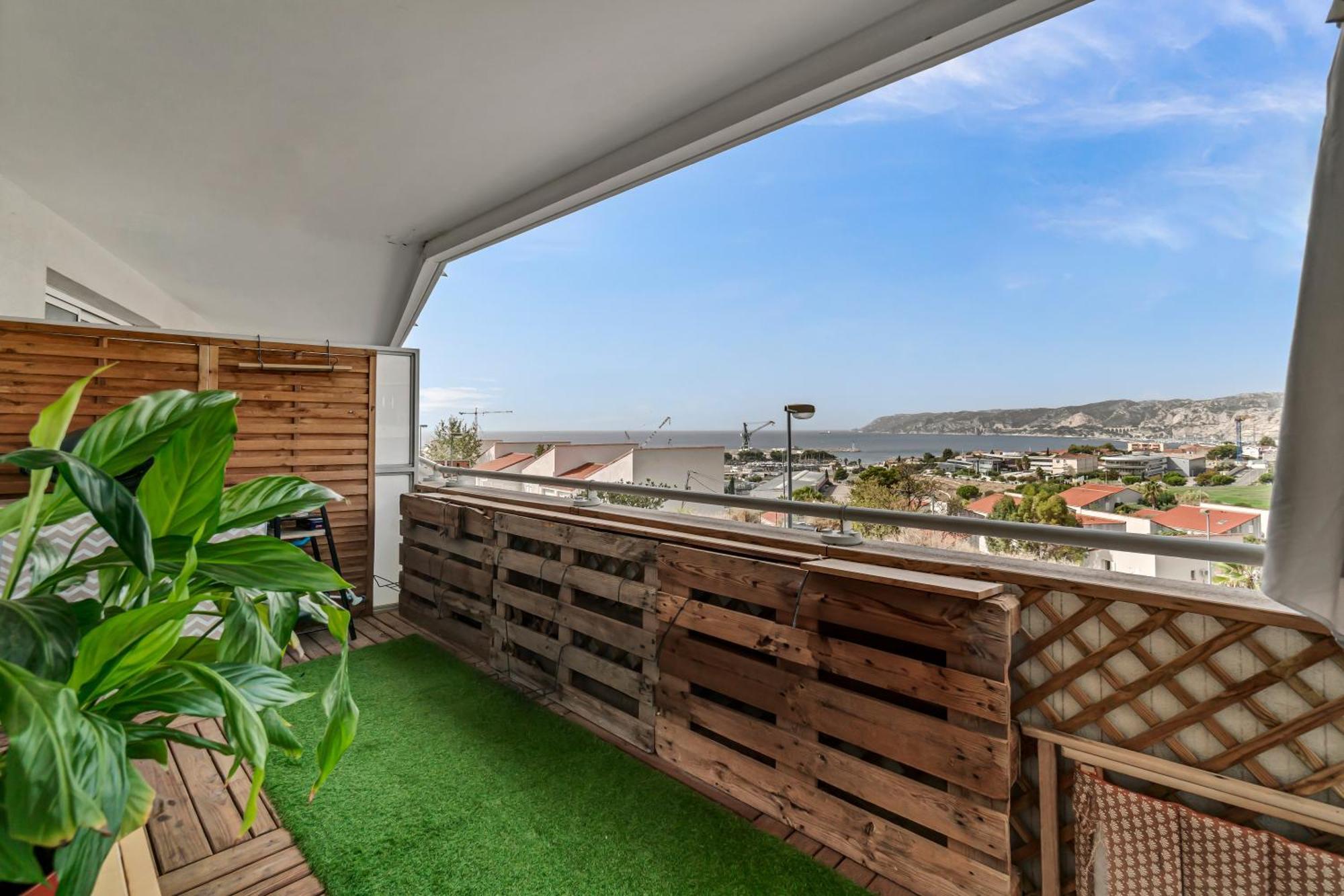 Homestay In With Seaview Marseille