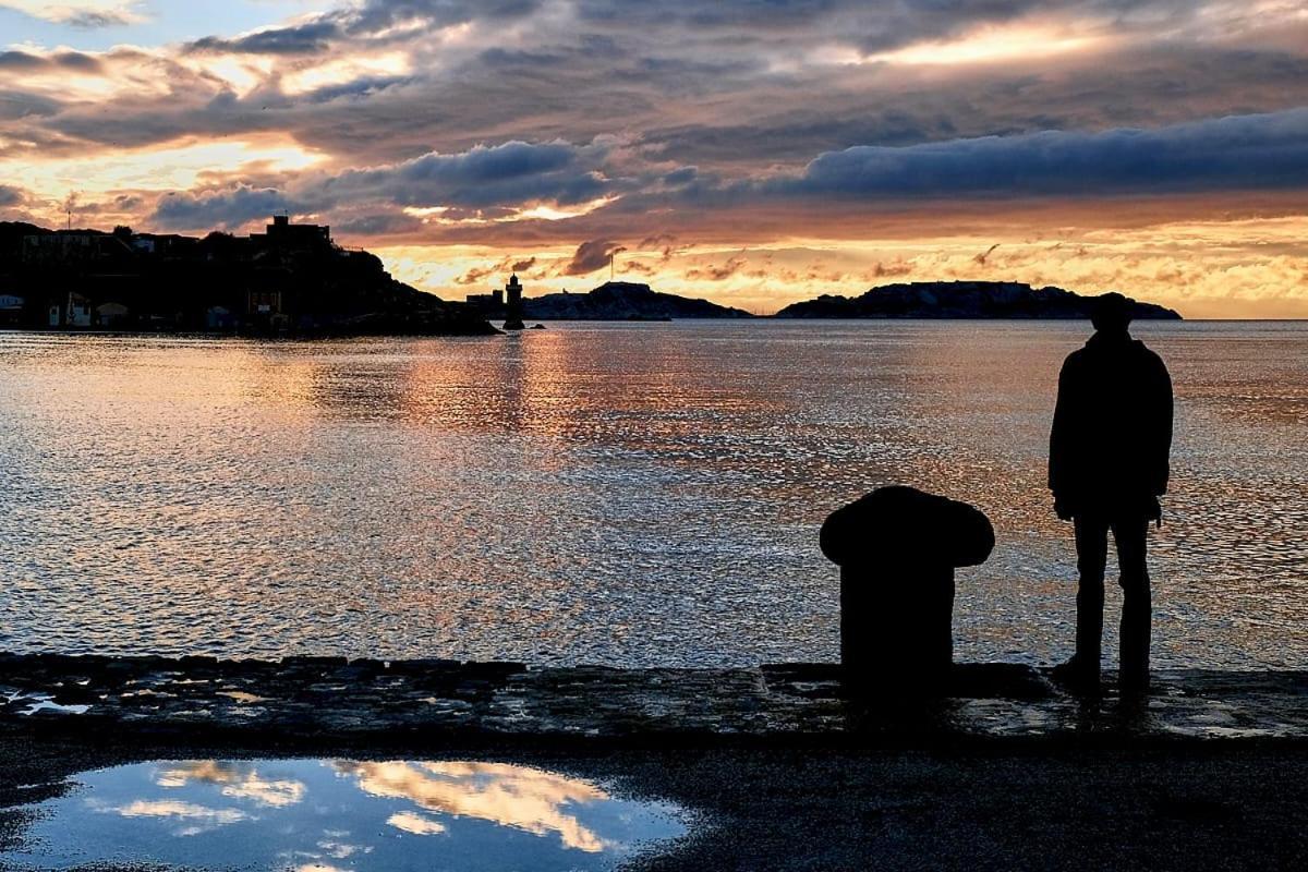 La Belle Aventure Au Soleil Du Vieux-Port Marseille