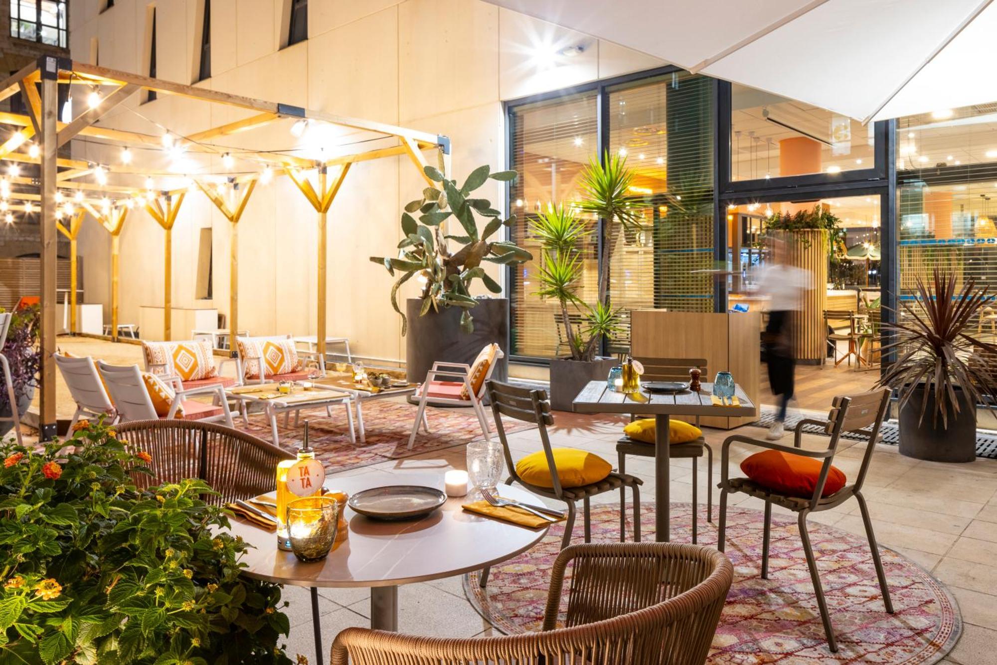 Ibis Centre Euromed Khách sạn