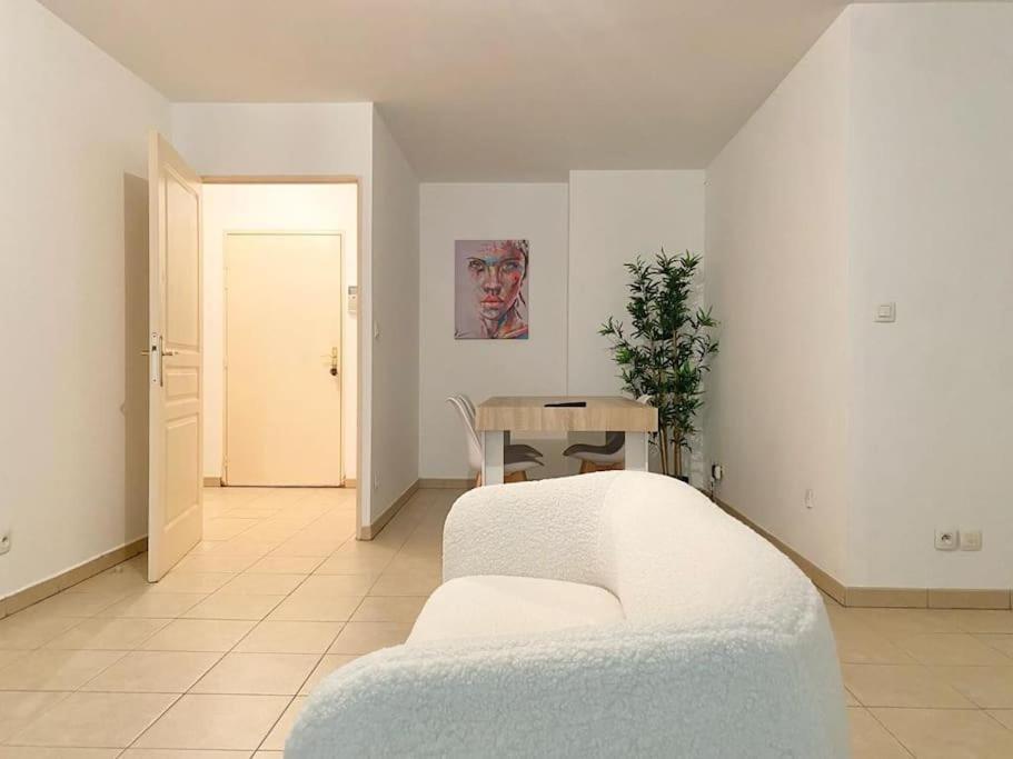 Havre De Paix La Joliette : Urban Modern Cosy Chic Apartment *