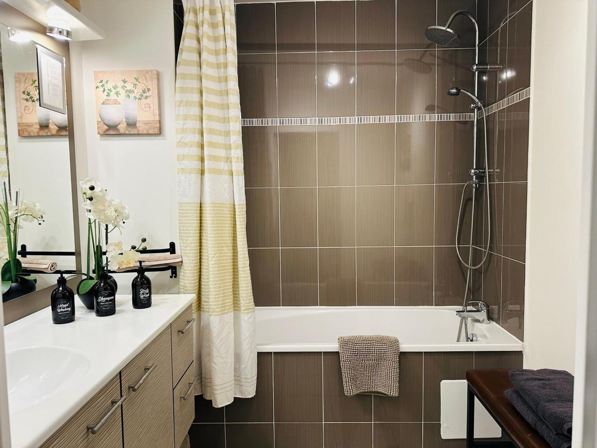 Apartment Cosy Flat Joliette, Secured Parking Lot *