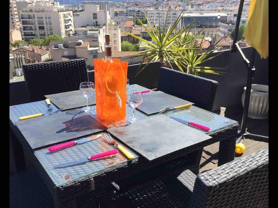 T2 Roof Top Full Center Parking Prive * Marseilles