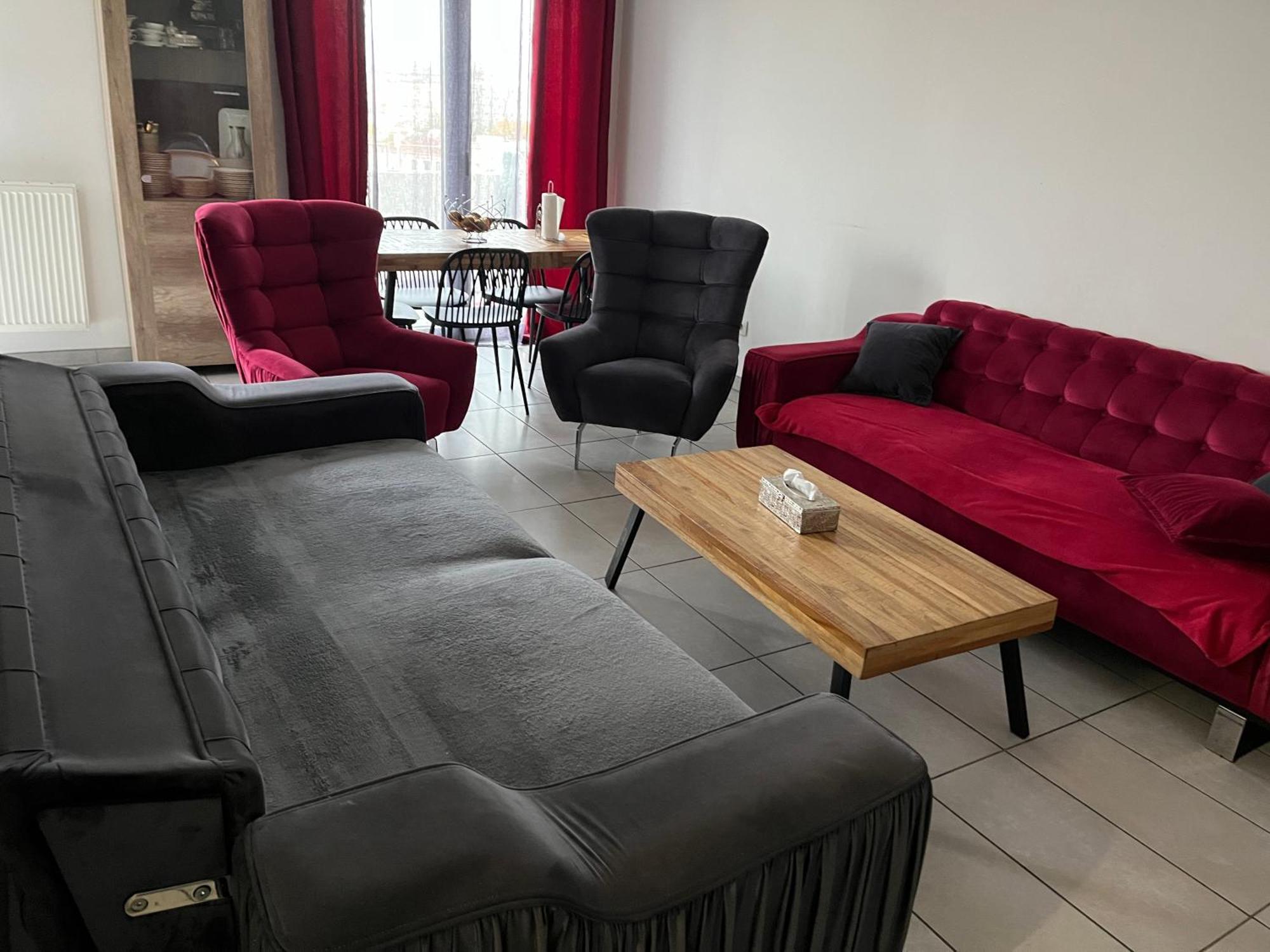 Apartment Joliette , 4 Chambres, Wifi *