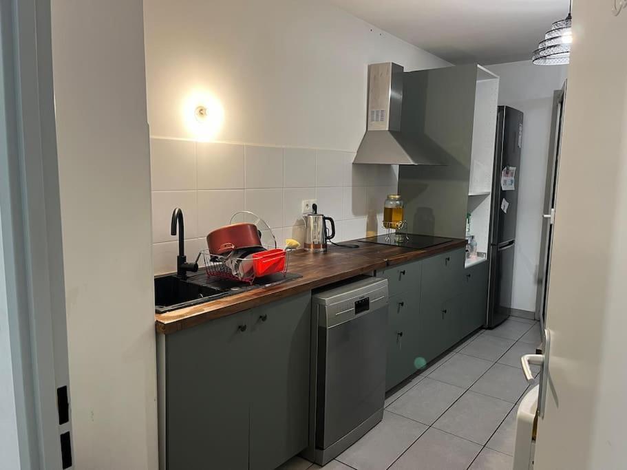 Joliette , 4 Chambres, Wifi Apartment