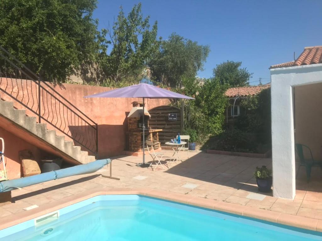 Independant Avec Piscine Et Terrasse *