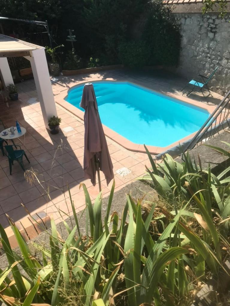 Independant Avec Piscine Et Terrasse *
