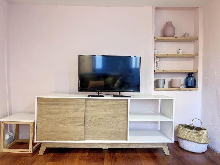 Charming Mezzanine - Historic District - Les Freres De La Loc' * Marseilles