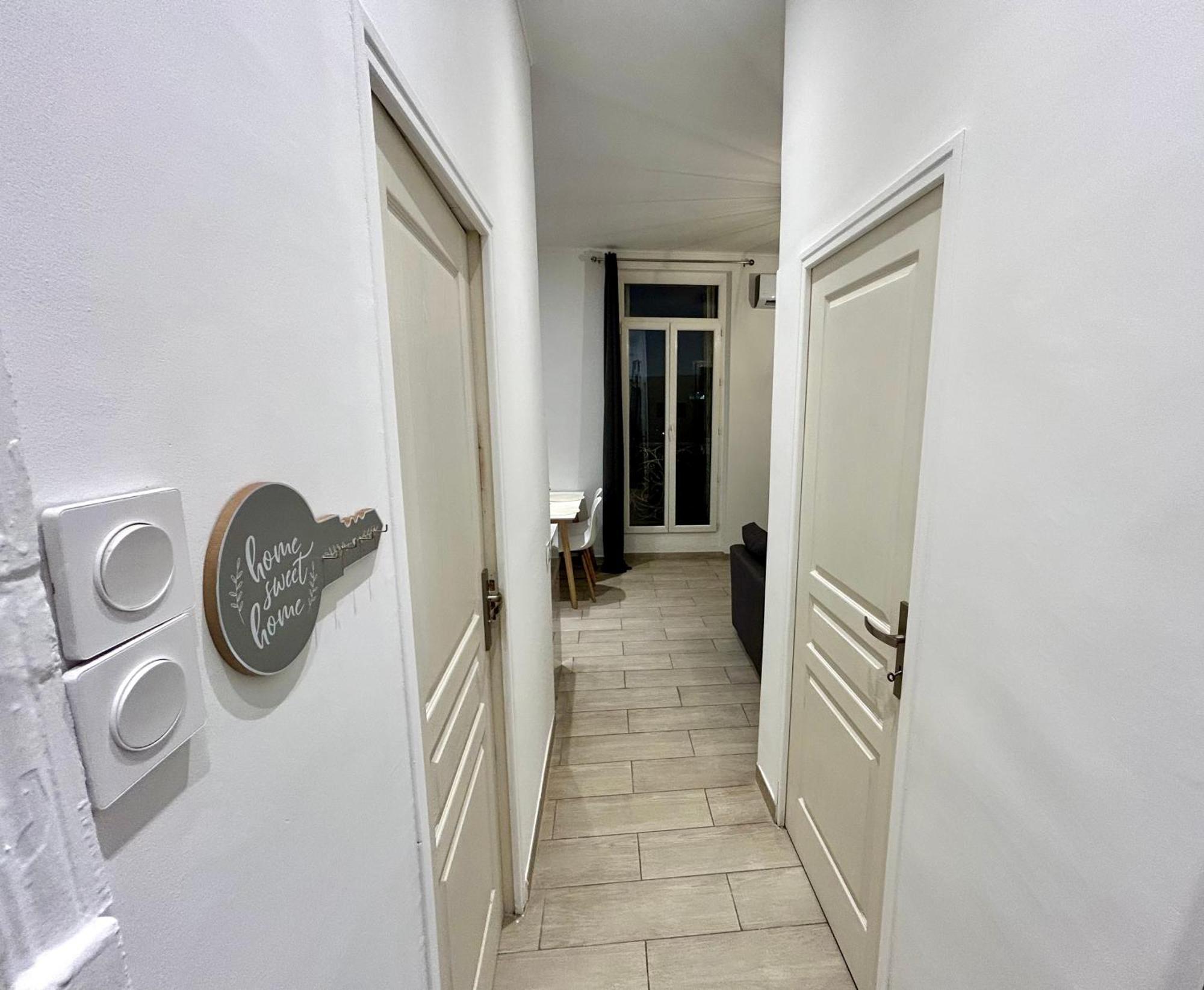 Apartment Lumineux 2 Pieces - Centre-ville Climatise - Netflix Prime Canal - Bien Place Marseille