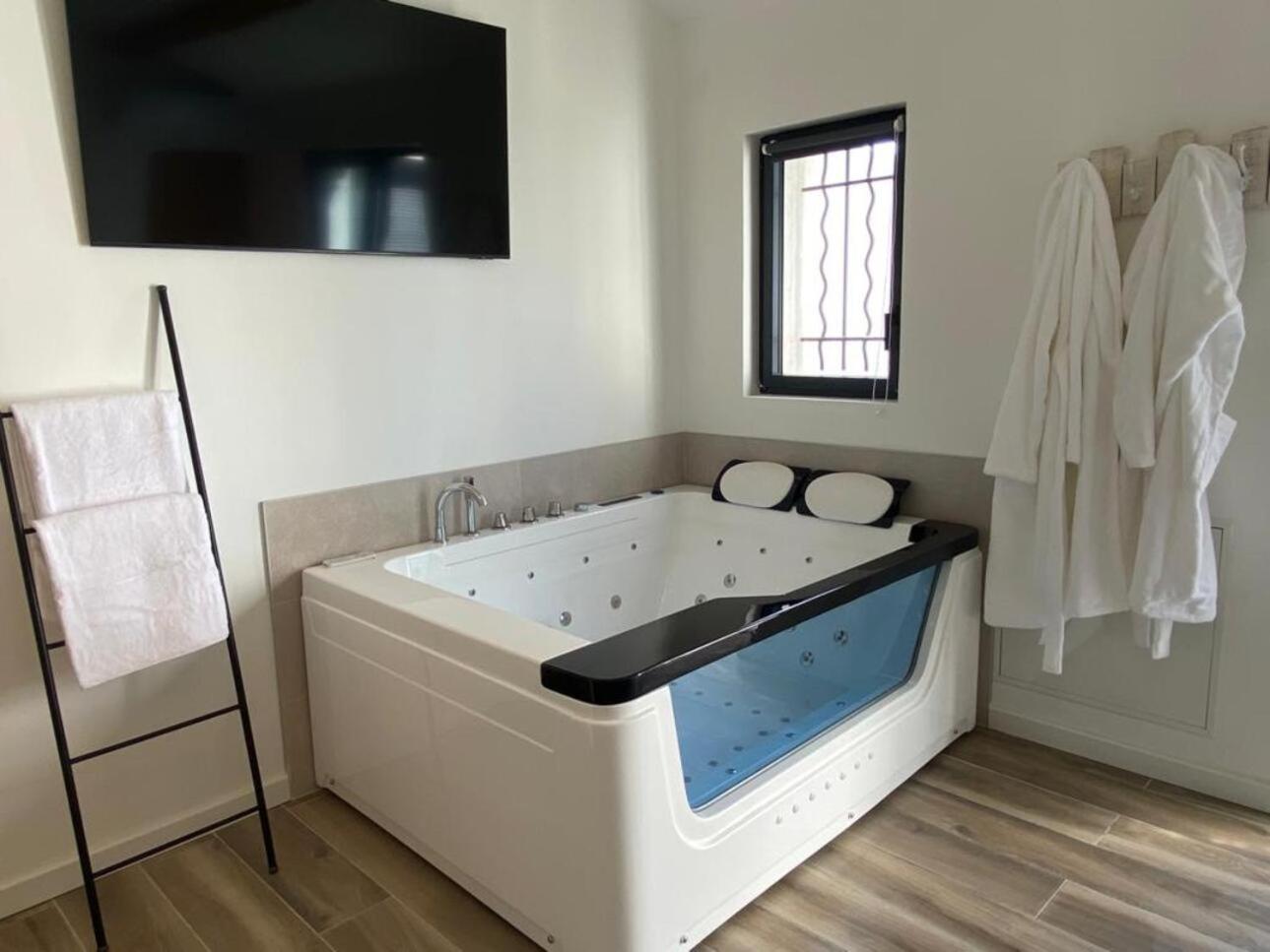 Bed & Breakfast Magnifique Loveroom