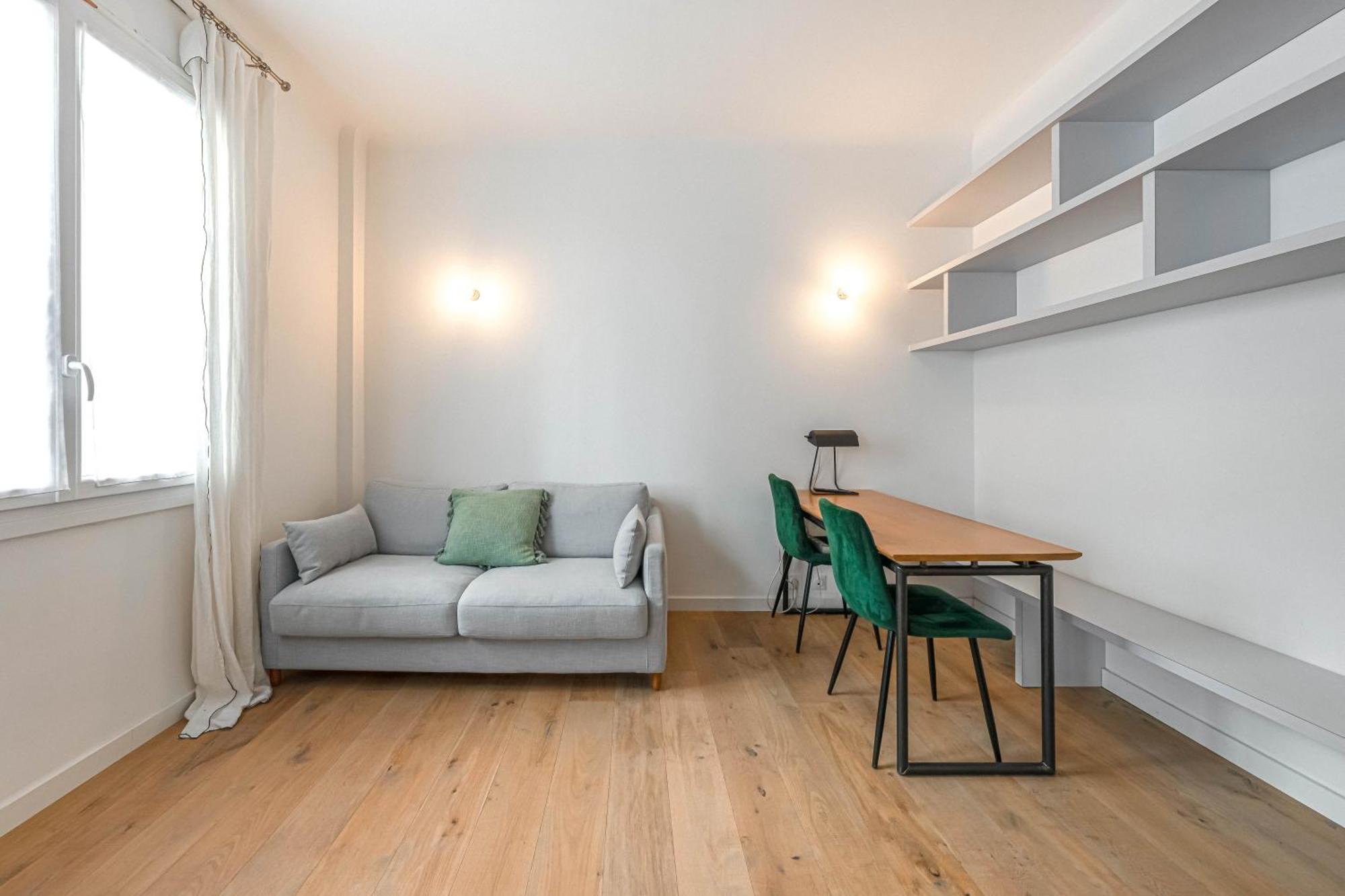 Apartment Architecte Catalans- Bord De *