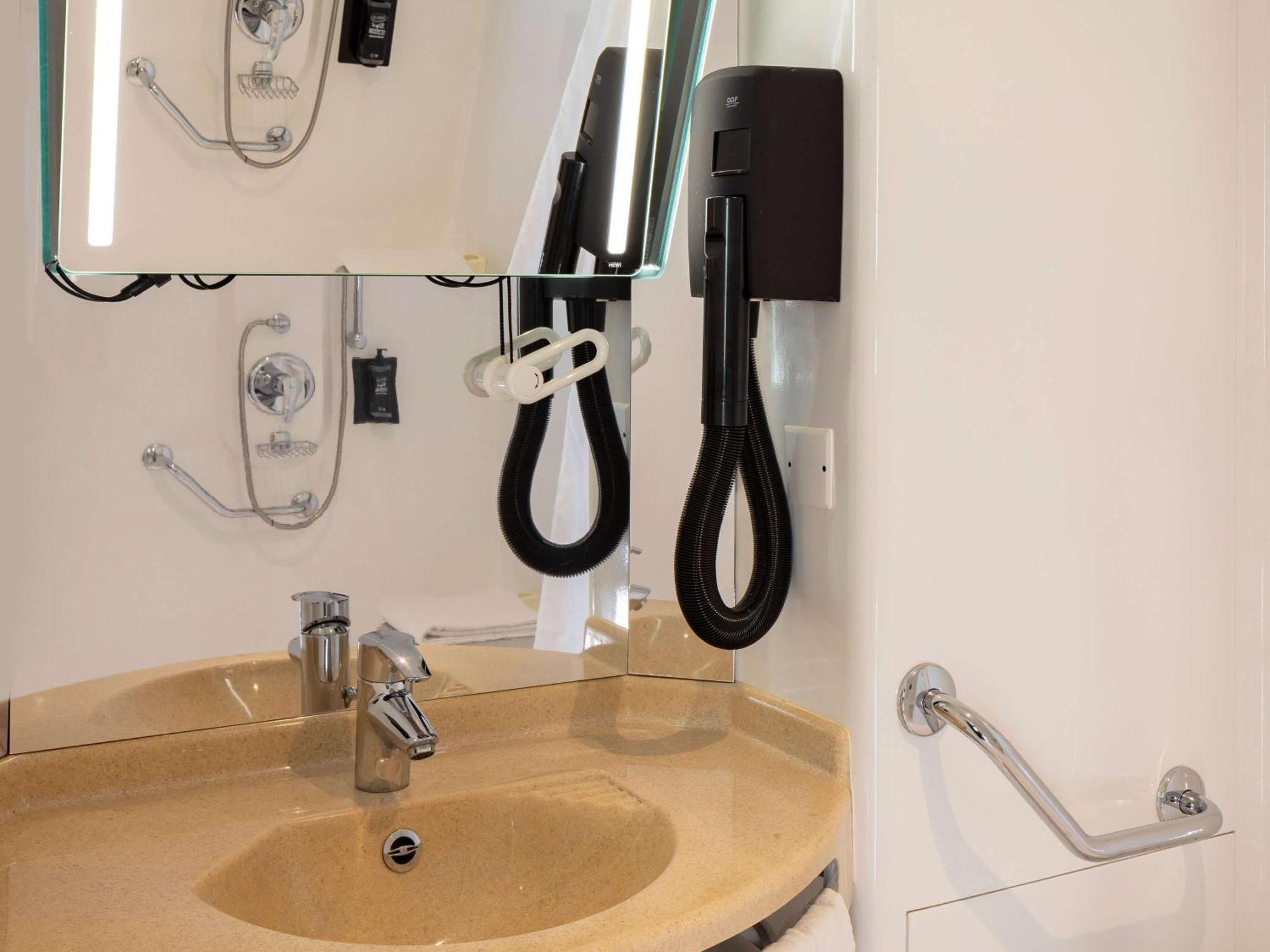 Ibis Centre Euromed Khách sạn Marseille