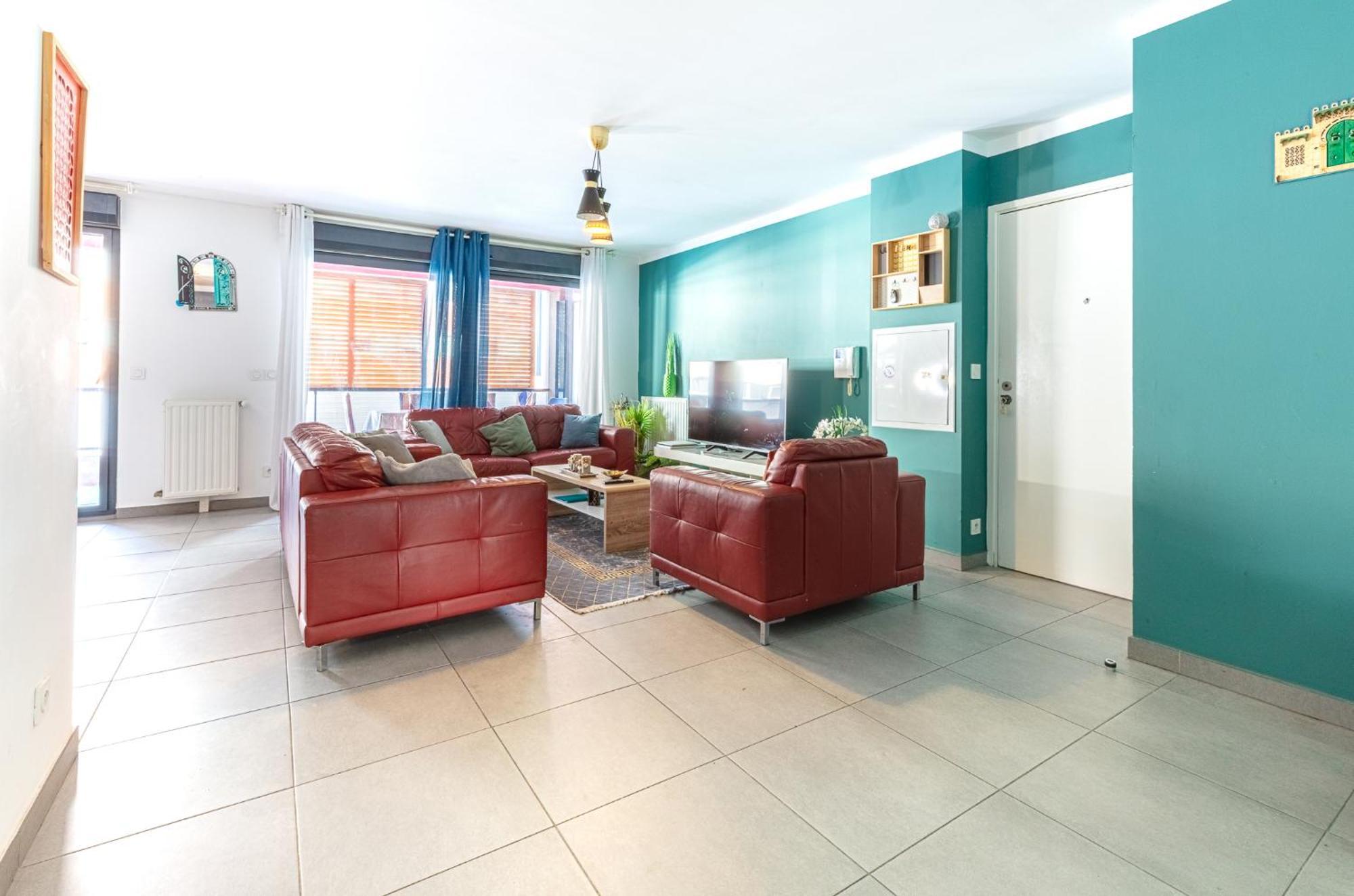 Ideal Friends & Family - Hypercentre - Plage 3km - Balcon - Spatieux- Parking Prive